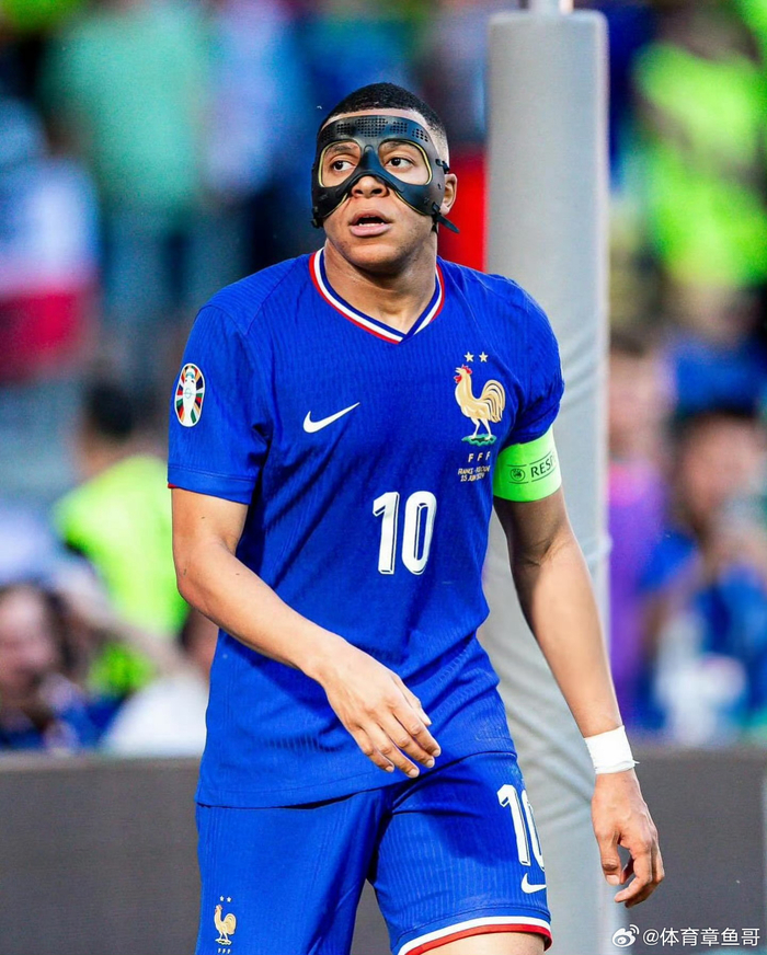 联赛杯半决赛首回合：纽卡0比2曼城