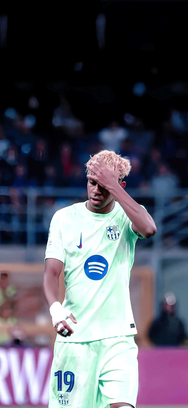 电竞虚拟偶像参加全球巡演