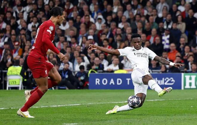 大号两双！杨瀚森拿下14+17！又一个生涯新高....