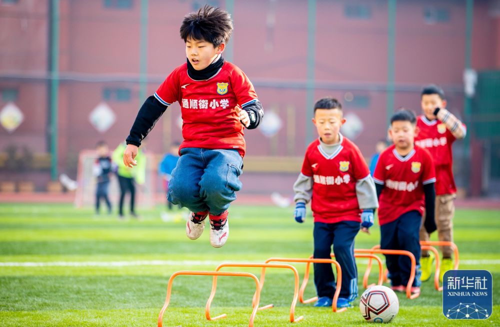 VCTCN：Shr1mp火力全开猎枭统治战局，AG击败狼队拿下首胜